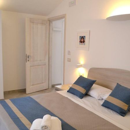Domo'E Sorres Hotell Olbia Exteriör bild