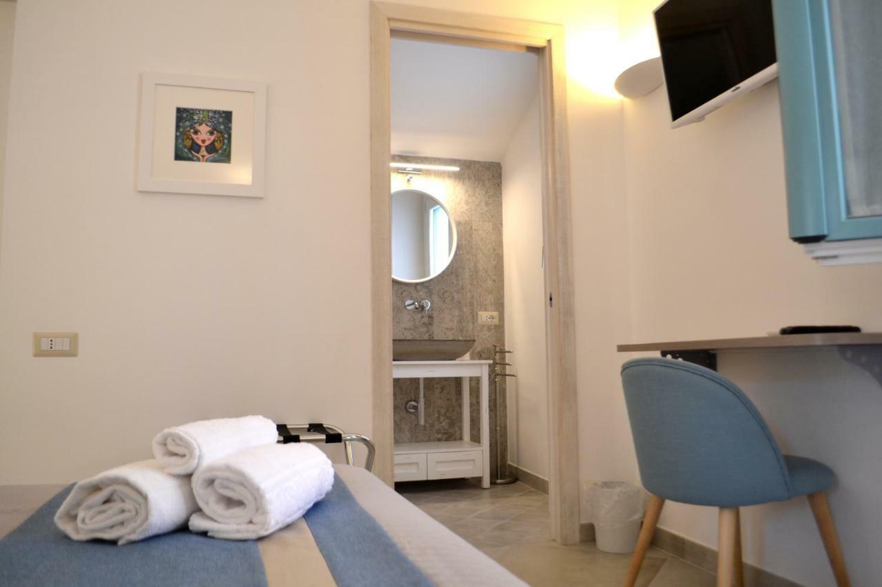 Domo'E Sorres Hotell Olbia Exteriör bild