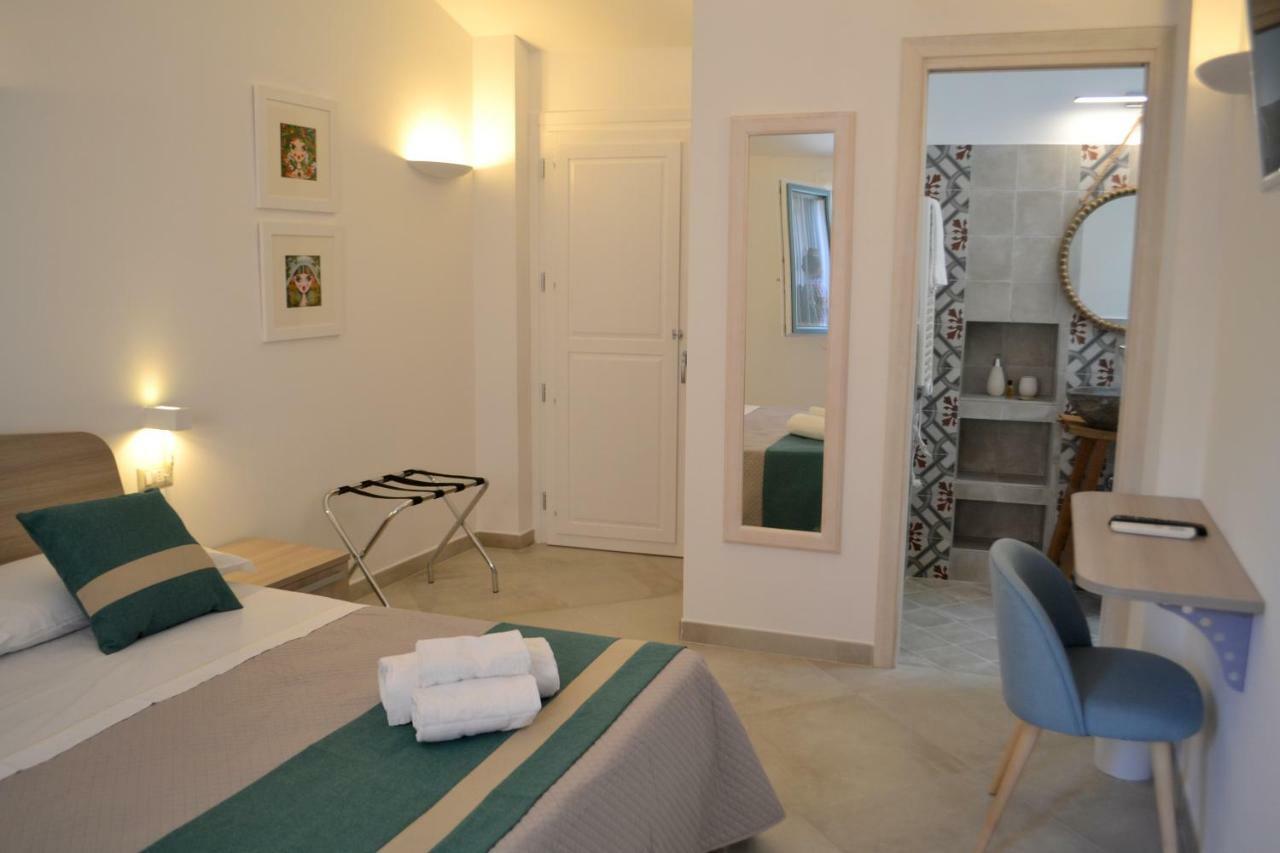 Domo'E Sorres Hotell Olbia Exteriör bild